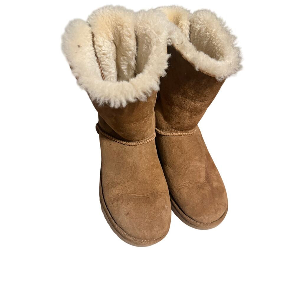 UGG Bailey Bow II Chestnut Sheepskin Boots Size 9 Triple Bow Fur Lined